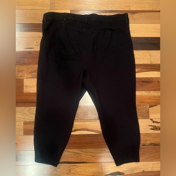 TORRID | ladies bombshell skinny cropped pants. Size: 24R - Picture 12 of 12